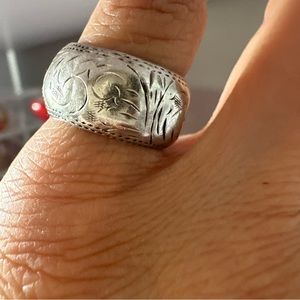 Vintage ring size 4